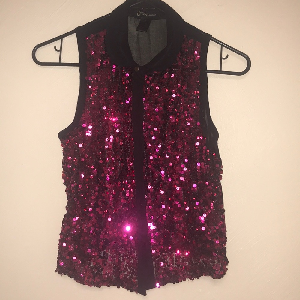 Adorable sequined vest! Great for laying!